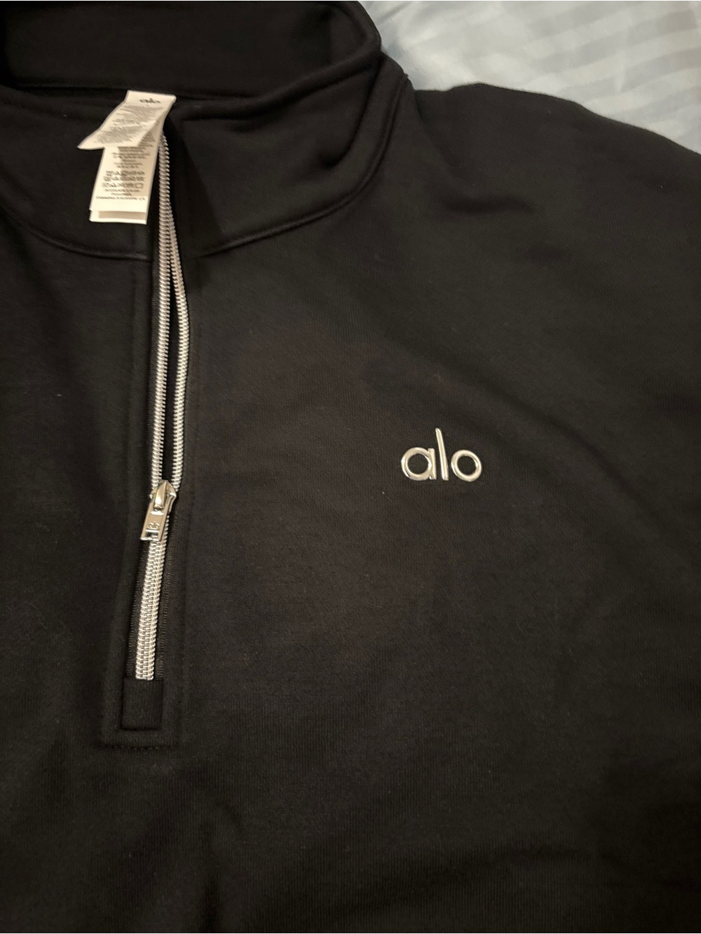 ALO Yoga Accolade Black Quarter-Zip Pullover NWT - Picture 8 of 8